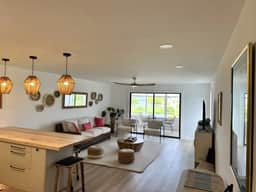 Crystal Cove B16