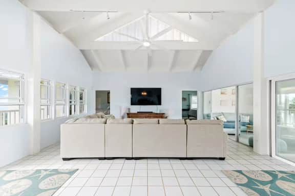 Isla Vista Estate - 5BR