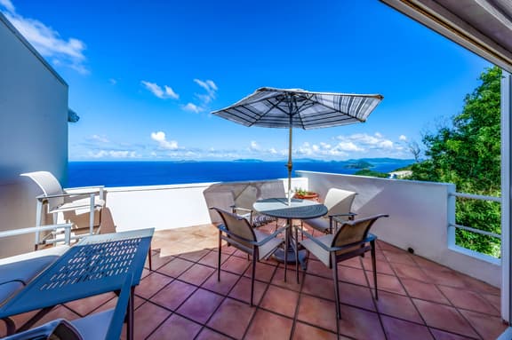 Ocean Breeze Retreat (17 Upper)